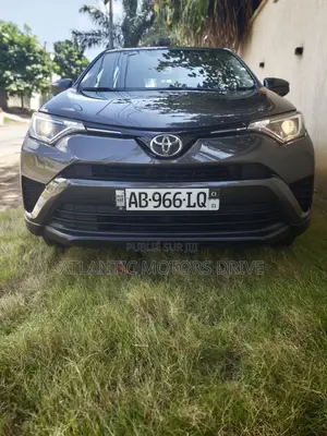 Toyota RAV4 LE AWD (2.5L 4cyl 6A) 2017 Gris