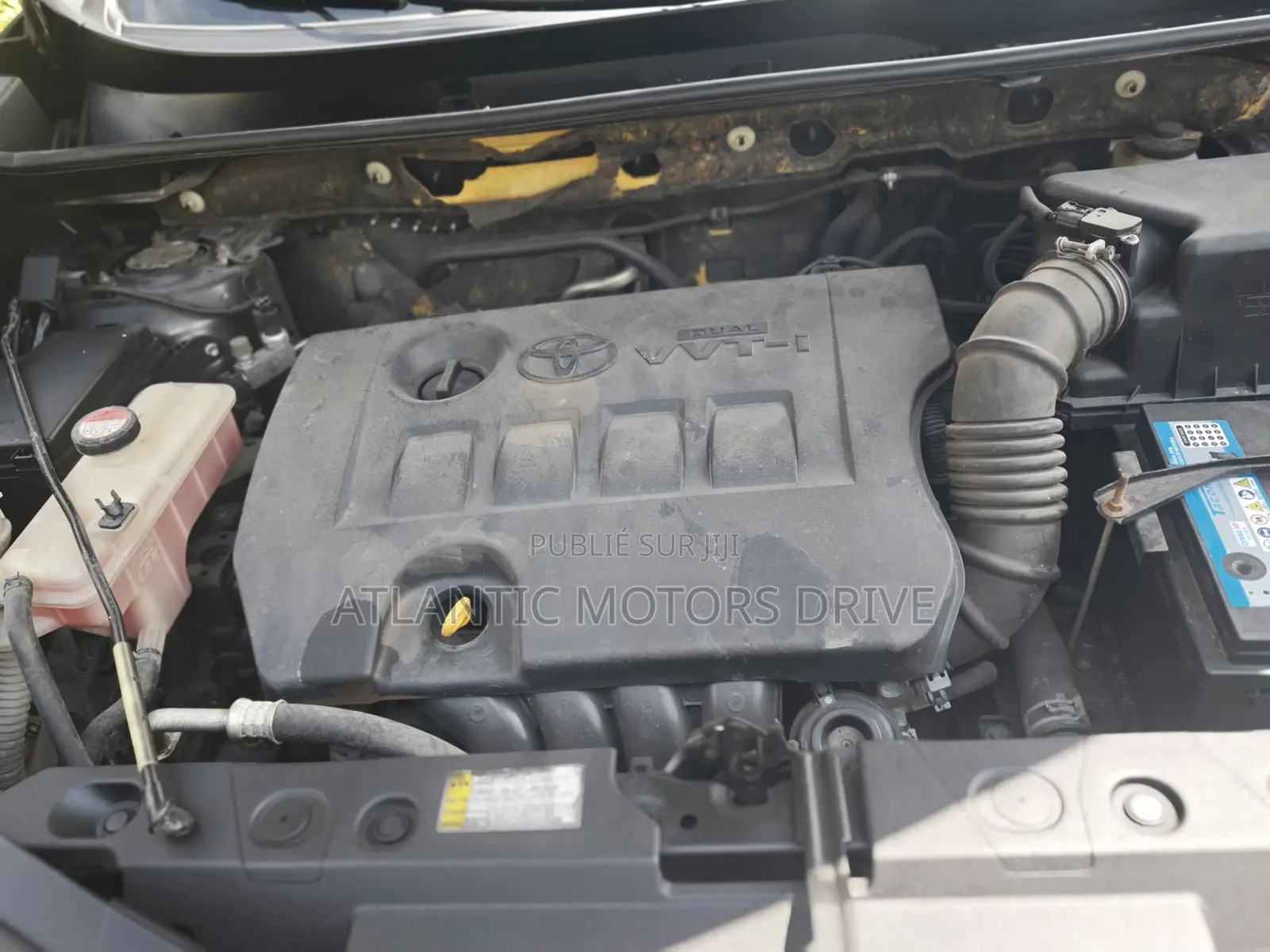 Toyota RAV4 LE AWD (2.5L 4cyl 6A) 2017 Gris