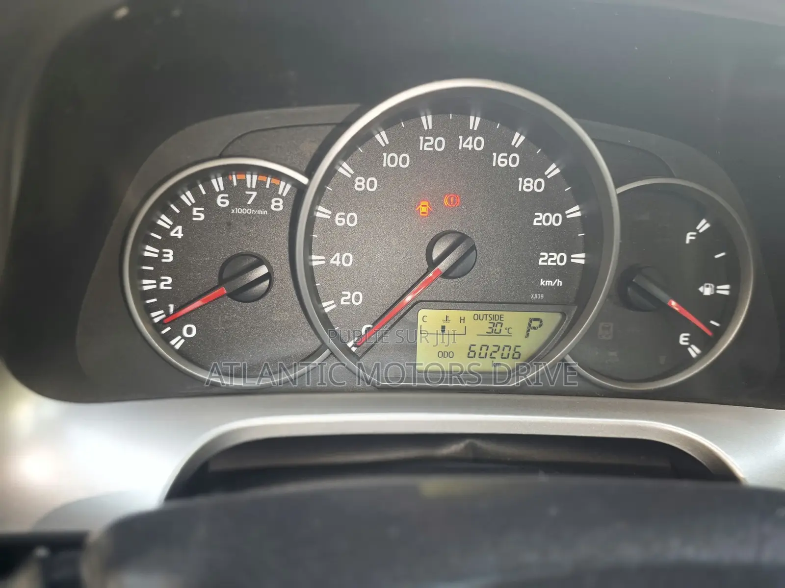Toyota RAV4 LE AWD (2.5L 4cyl 6A) 2017 Gris
