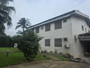 10chbre Appartement dans Cocody à Vendre