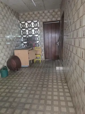 10chbre Appartement dans Cocody à Vendre