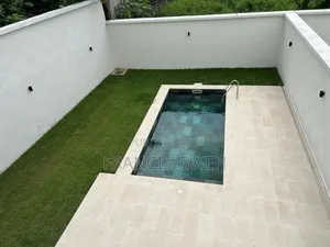 3chbre Duplex dans Francis Gweh, Cocody à Louer