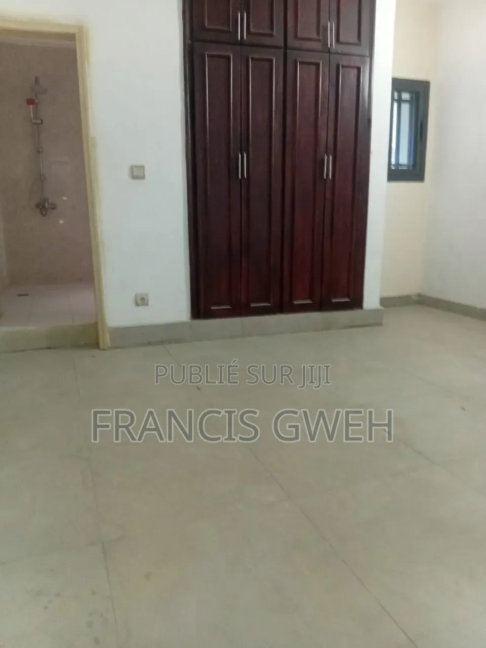 6chbre Duplex dans Francis, Cocody à Louer