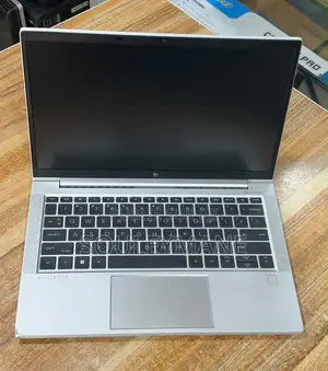 Ordinateur portable HP EliteBook 830 G8 8GB Intel Core i5 SSD 256GB