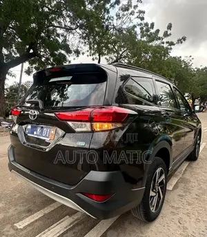 Toyota Rush 2023 Gris
