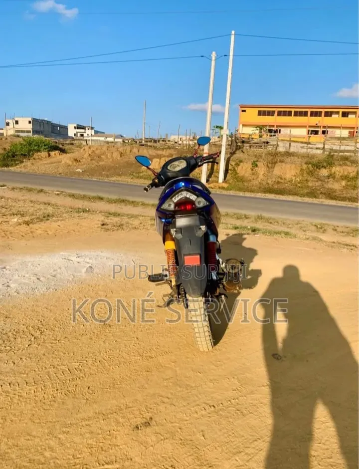 KTM RC 125 2024 Bleu