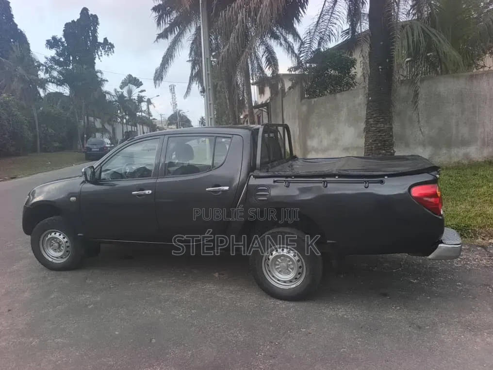 Mitsubishi L200 2016 Noir