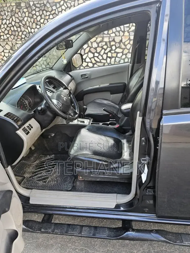 Mitsubishi L200 2016 Noir