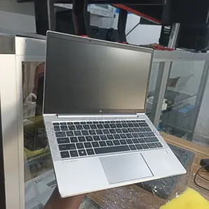 Nouveau HP EliteBook 830 G8 8GB Intel Core i5 SSD 256GB