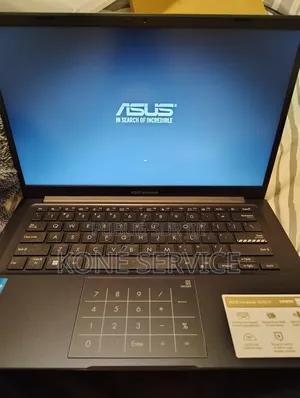 Nouveau Ordinateur portable Asus 1015E 32GB Intel Core i7 eMMC 512GB
