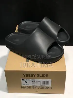Yeezy Slide