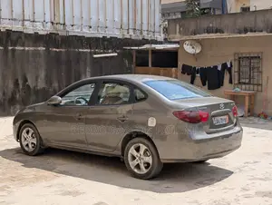 Hyundai Elantra 2008 Gris