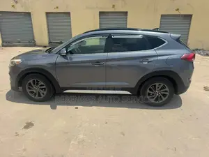 Hyundai Tucson Sport AWD 2017 Gris