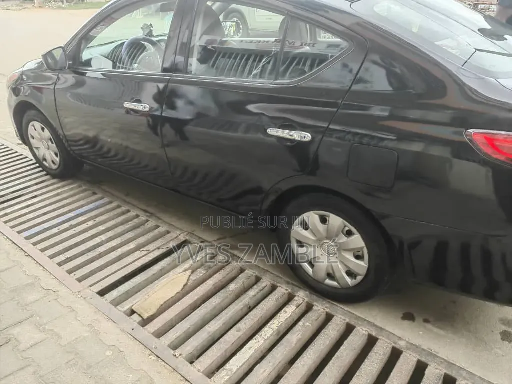 Nissan Versa 2016 Noir
