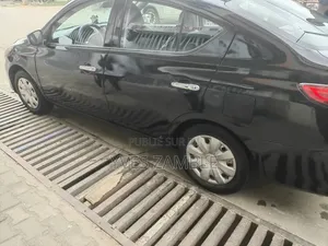 Nissan Versa 2016 Noir