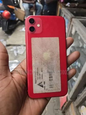 Apple iPhone 11 64 GB Rouge