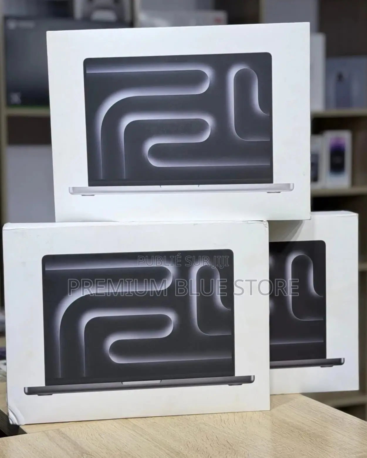 Nouveau Apple MacBook Pro 2025 M5 16GB Apple M5 Max SSD 1T