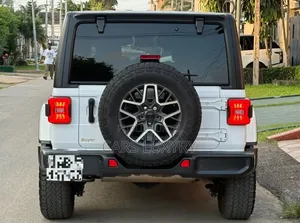 Jeep Wrangler Sahara 4 Door 4x4 2025 Blanc