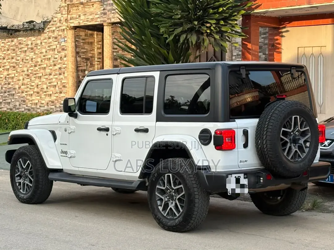Jeep Wrangler Sahara 4 Door 4x4 2025 Blanc