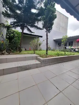 5chbre Duplex dans Bingerville à Louer