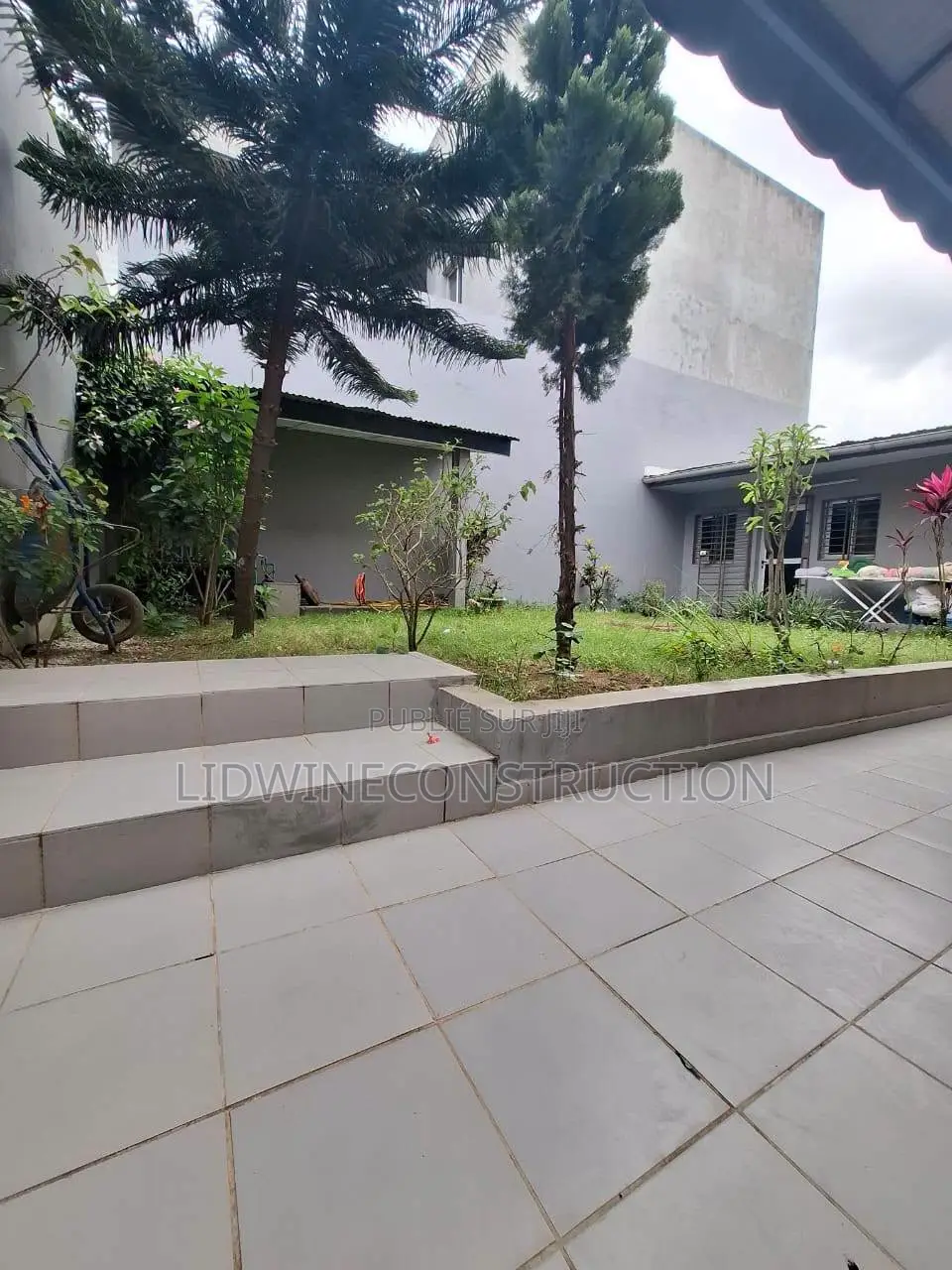 5chbre Duplex dans Bingerville à Louer