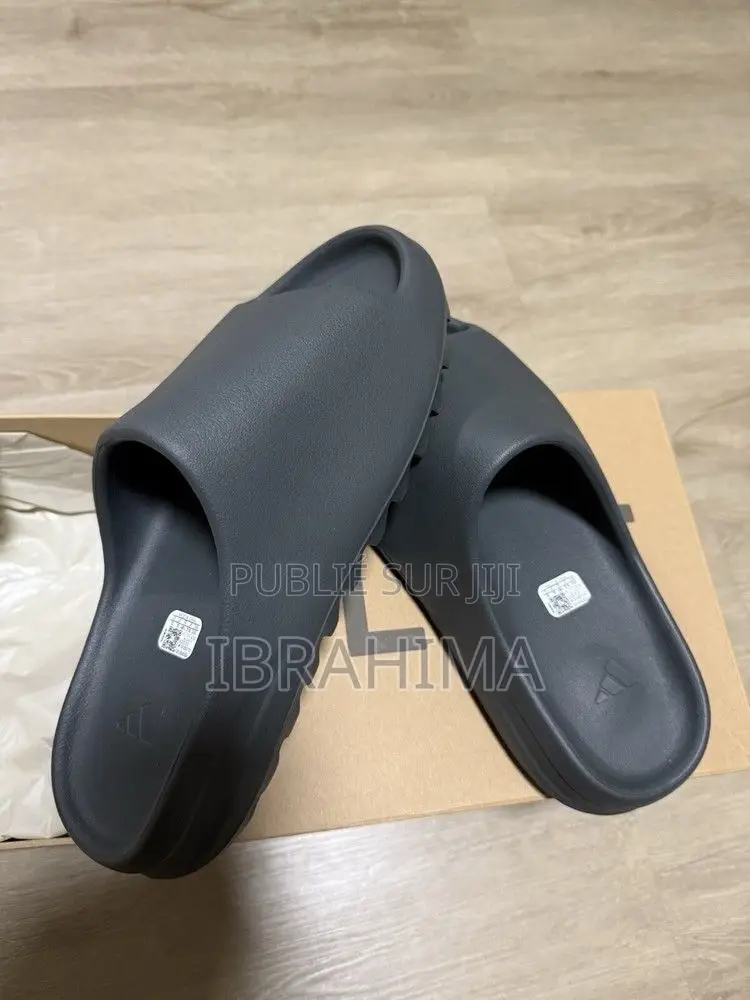 Yeezy Slide