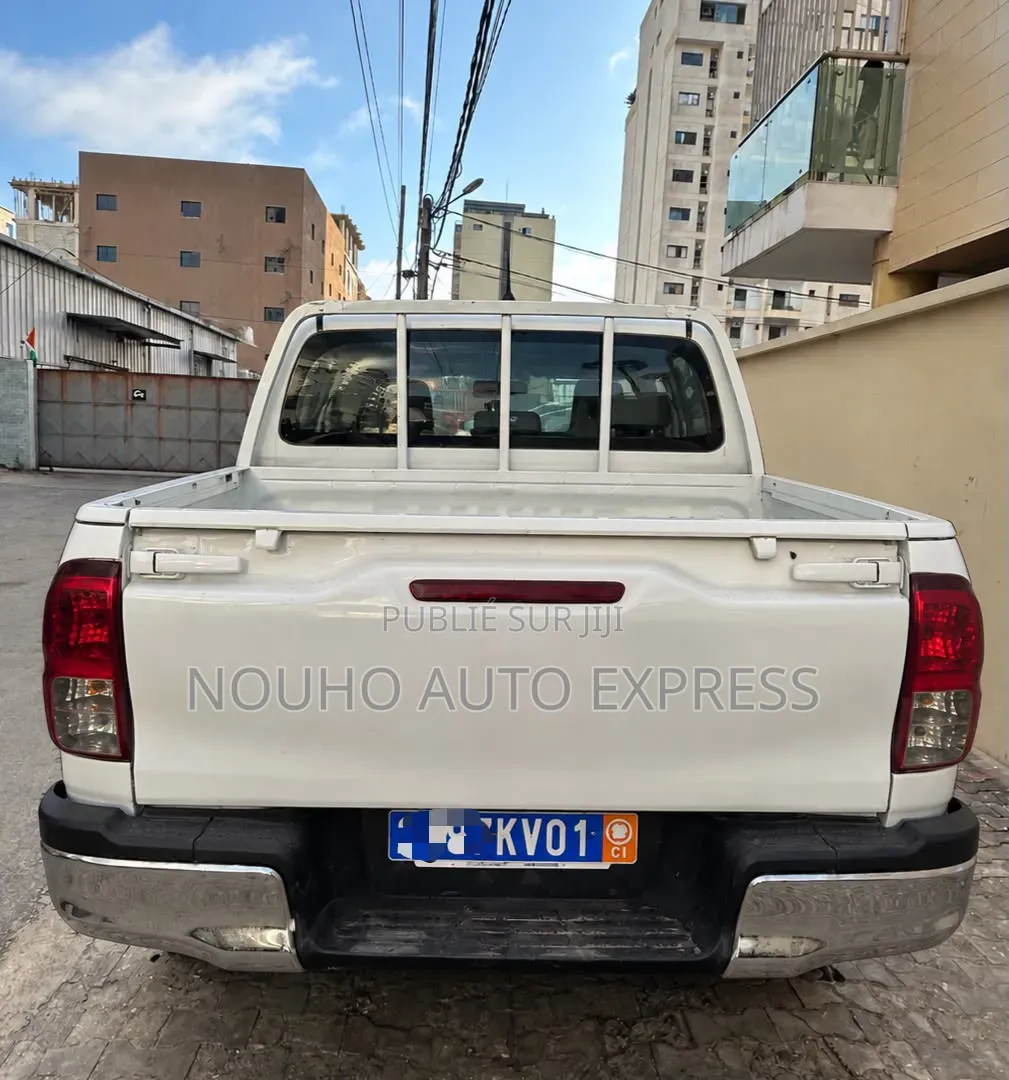 Toyota Hilux 2022 Blanc