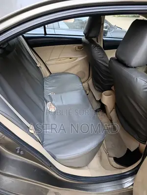 Toyota Yaris 2015 Marron