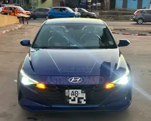 Hyundai Elantra 2023 Bleu