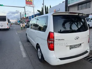 Hyundai H200 2017 Blanc