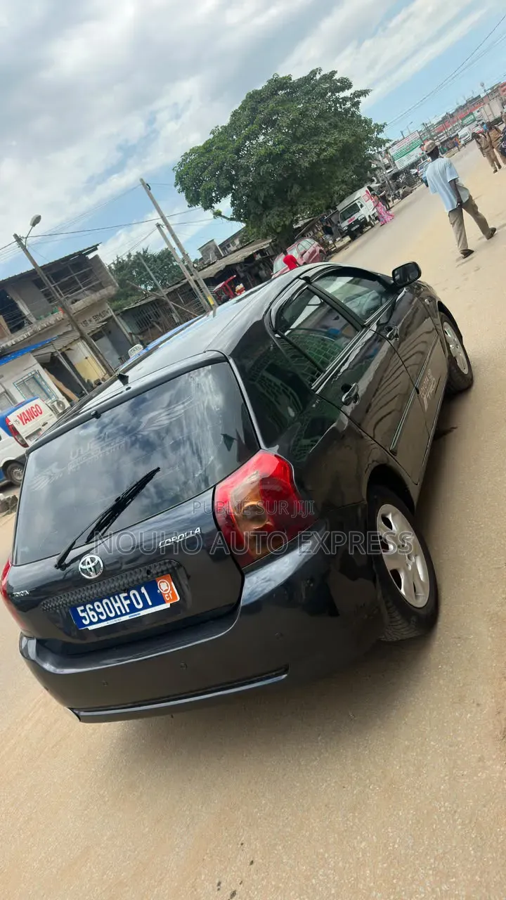 Toyota Corolla 2004 Noir
