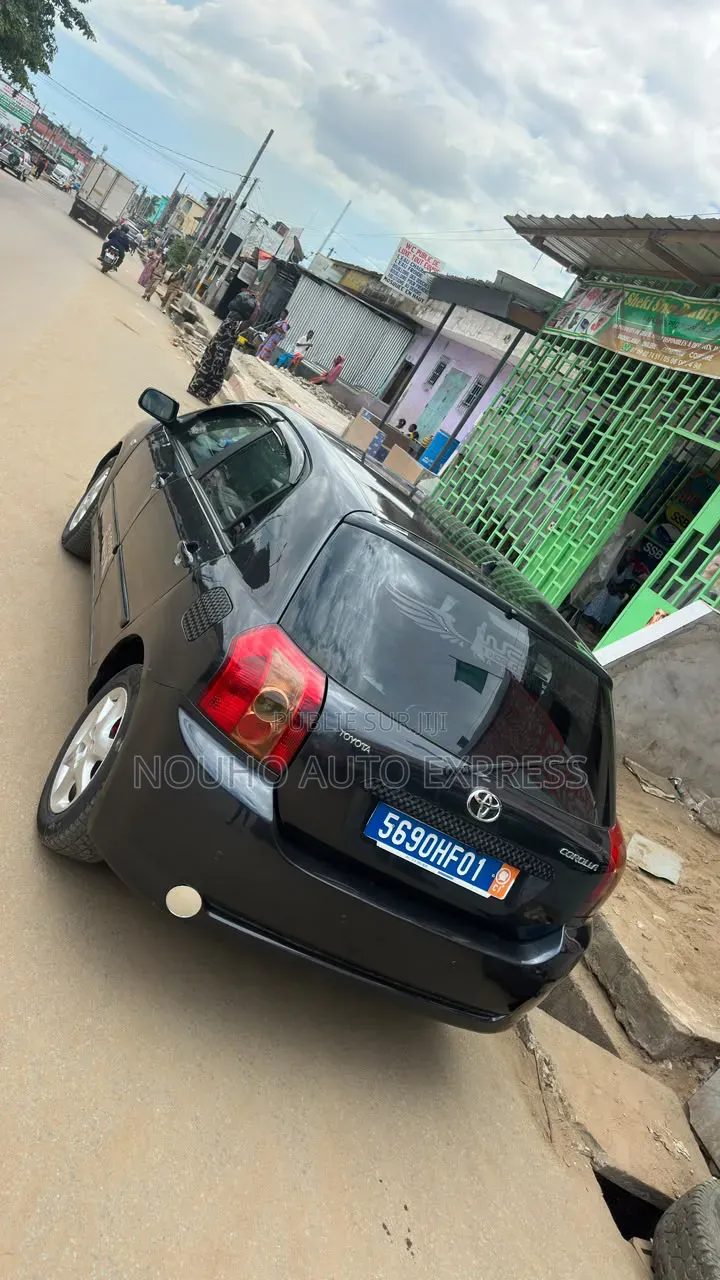 Toyota Corolla 2004 Noir