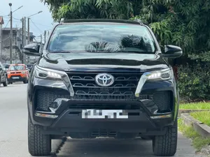 Toyota Fortuner 2025 Noir