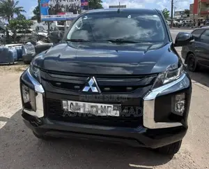 Mitsubishi L200 2023 Noir