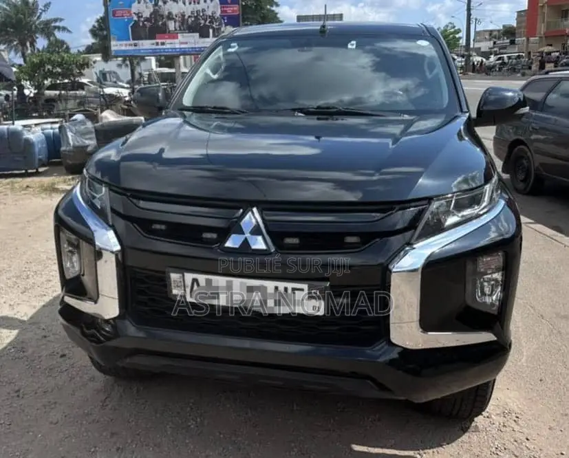 Mitsubishi L200 2023 Noir