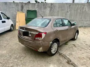 Suzuki Dzire 2024 Marron