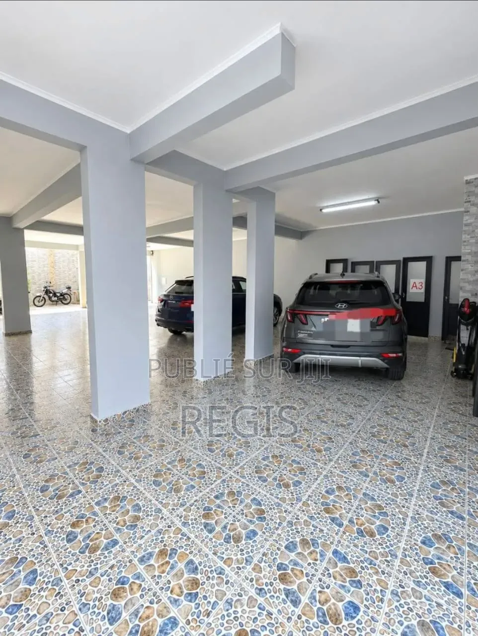 2chbre Appartement dans Regis, Cocody à Louer