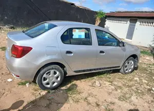 Renault Logan 2018 Gris