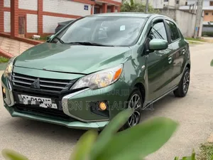 Mitsubishi Mirage LE 2024 Vert