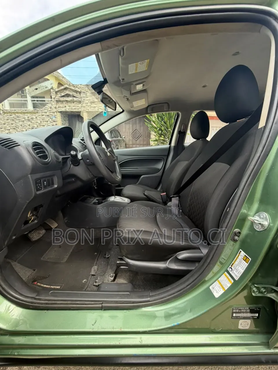 Mitsubishi Mirage LE 2024 Vert
