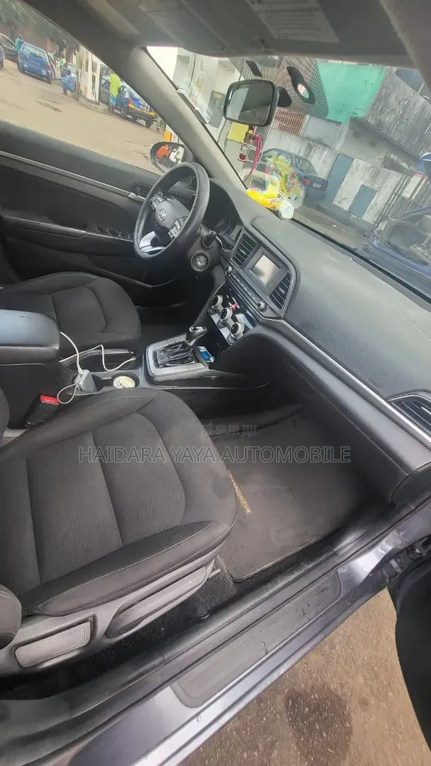 Hyundai Elantra 2020