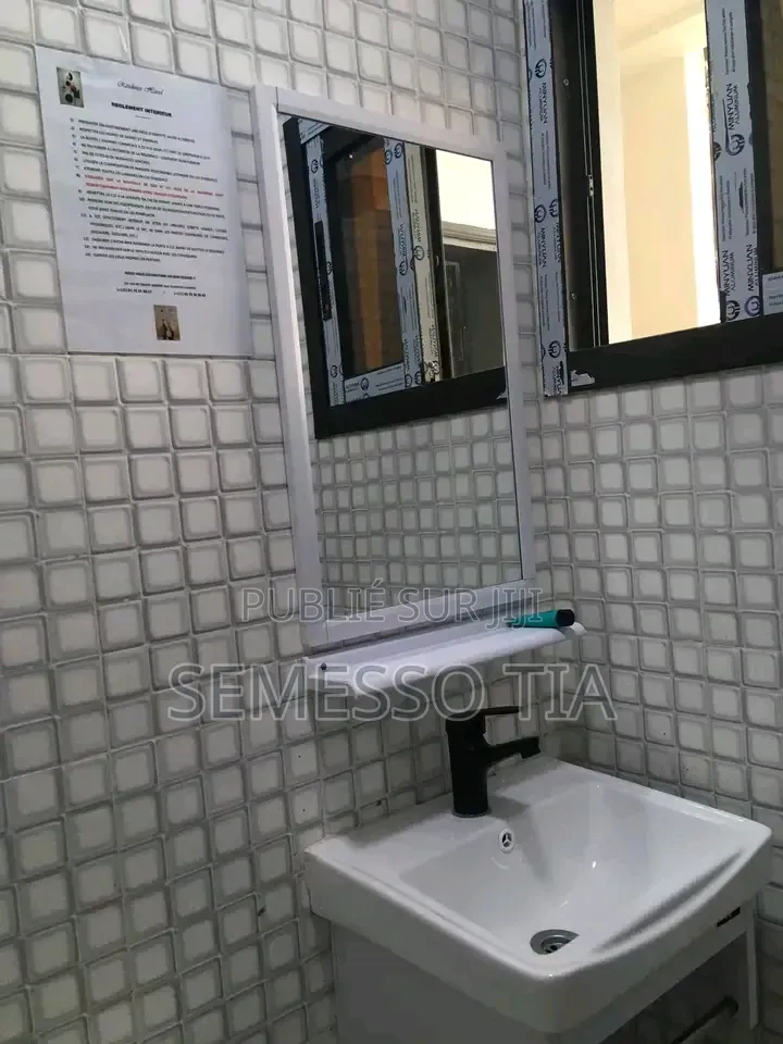 1chbre Appartement dans Yopougon à Louer