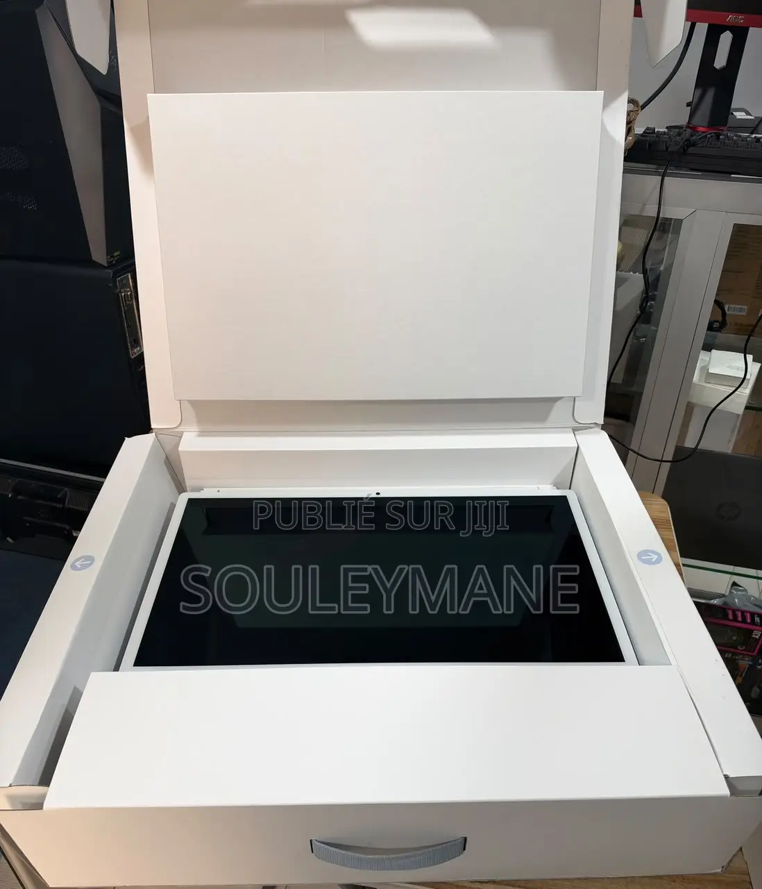 Nouveau Apple MacBook Pro 2024 M4 16GB Apple M4 SSD 256GB