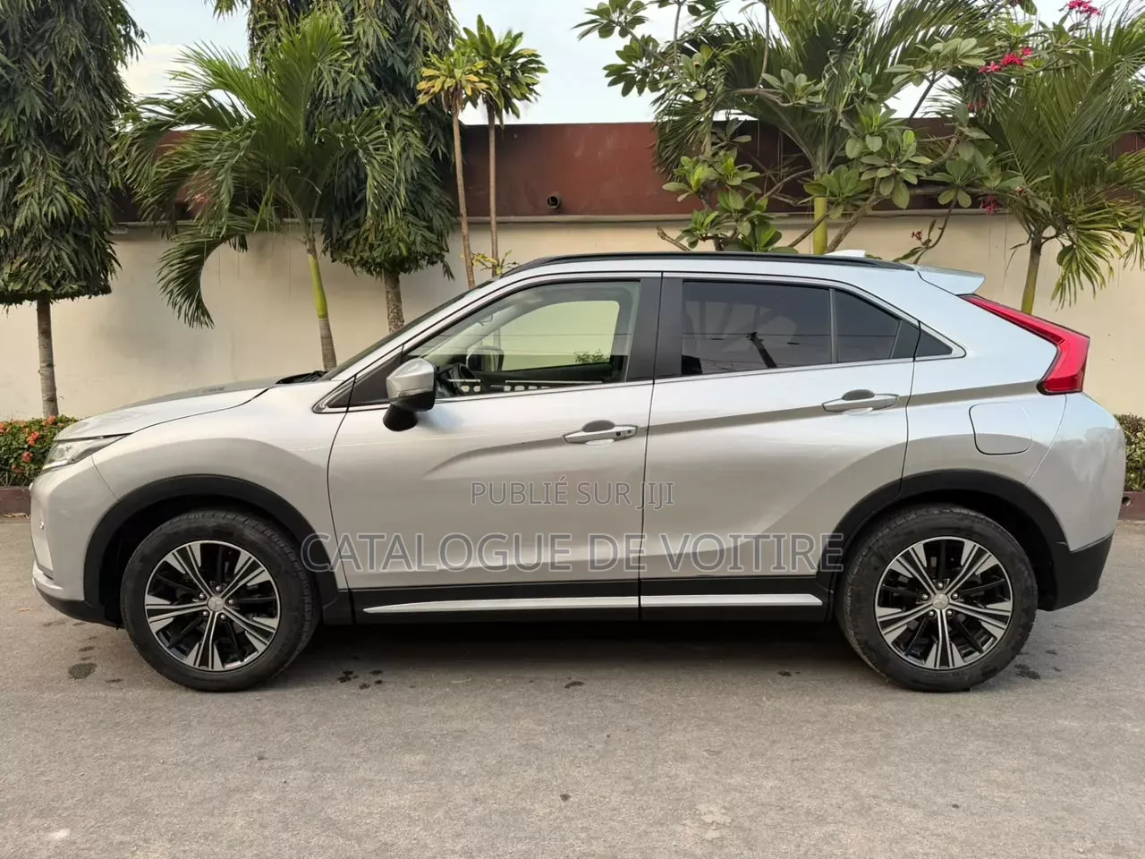 Mitsubishi Eclipse Cross 2019 Gris