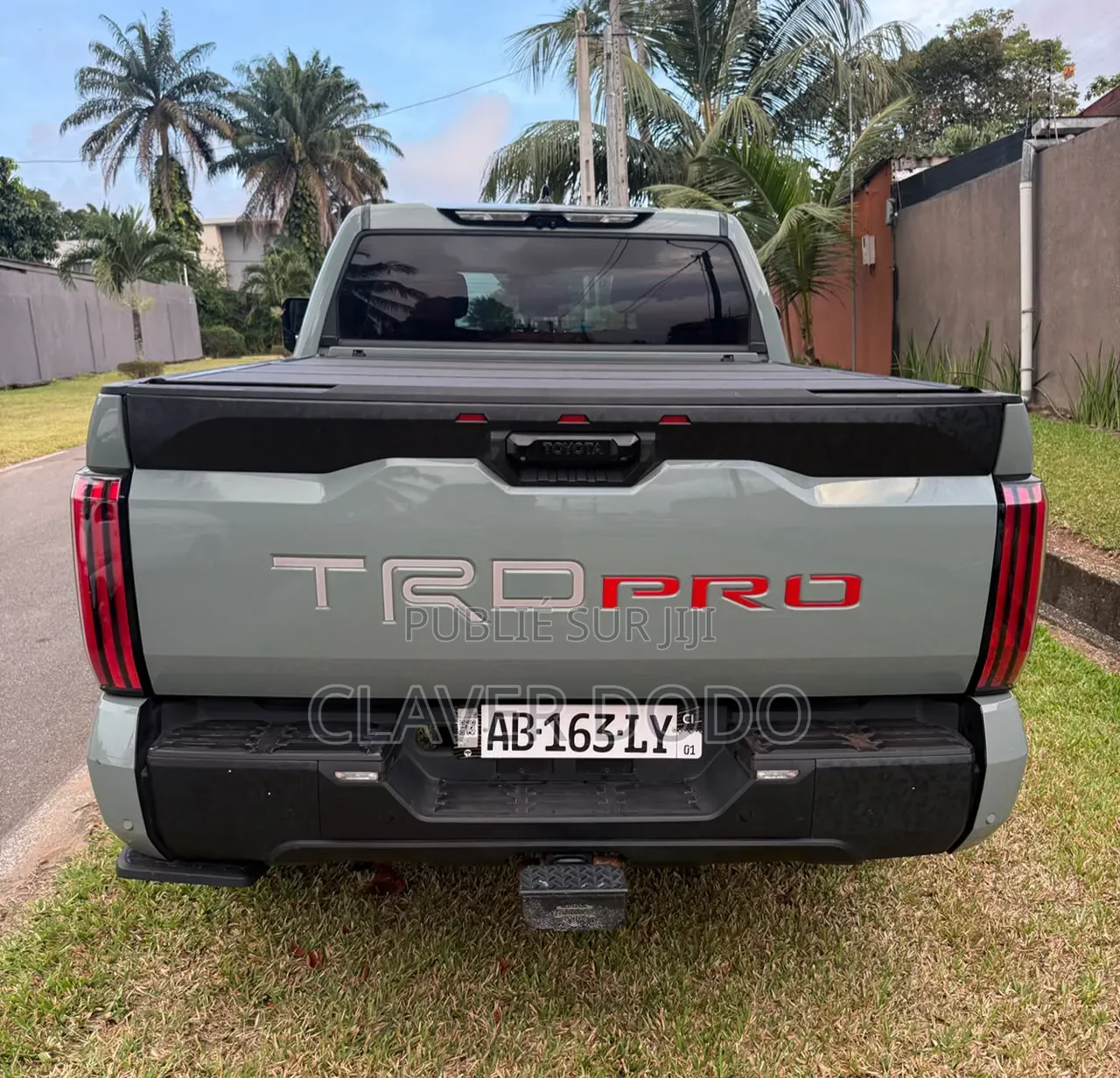 Toyota Tundra 2022 Gris