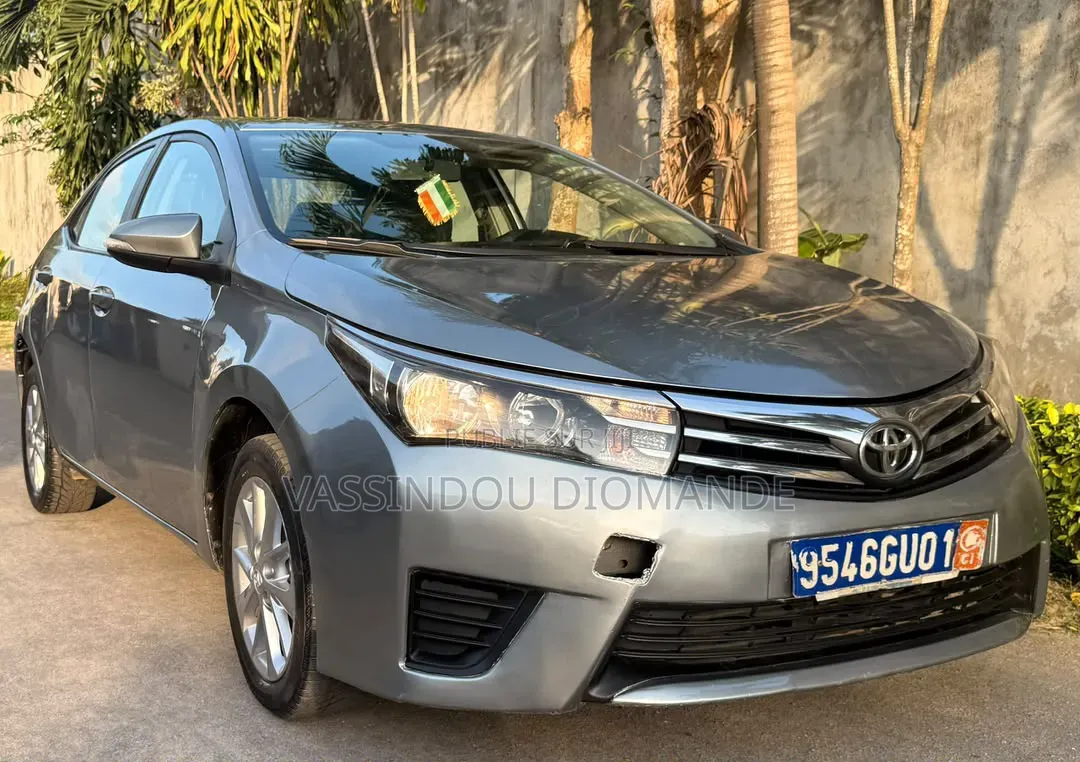 Toyota Corolla 2015 Gris