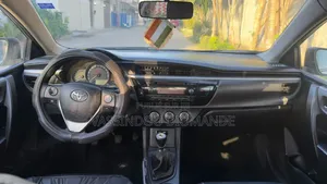 Toyota Corolla 2015 Gris