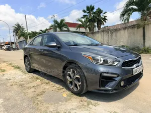 Kia Forte 2020 Gris
