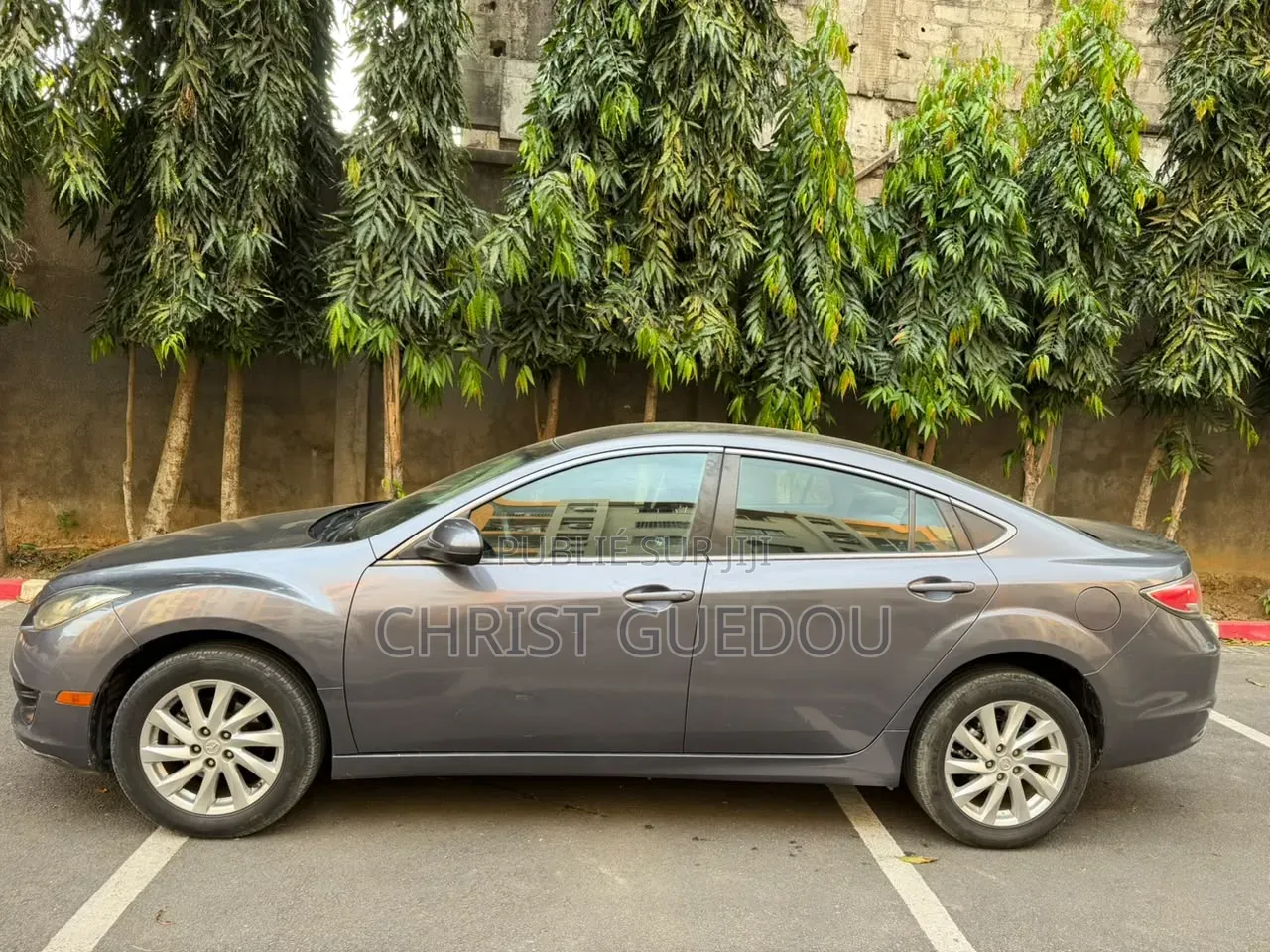 Mazda AZ 2011