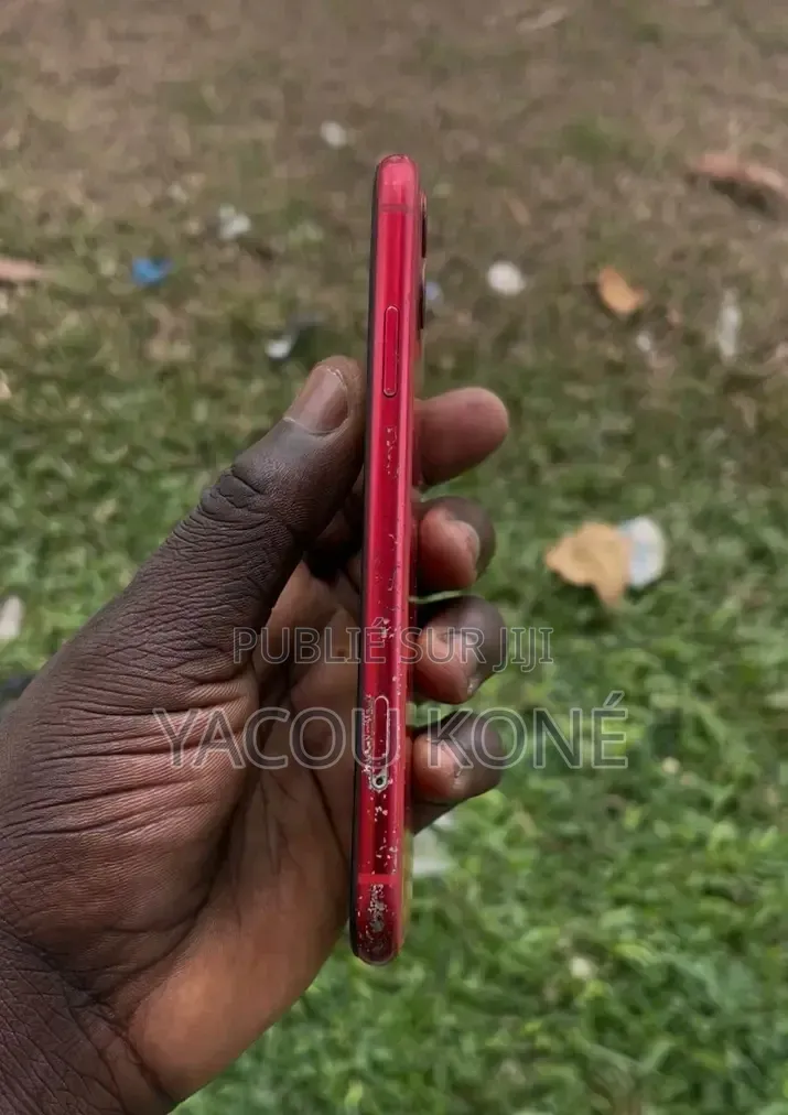 Nouveau Apple iPhone 11 128 GB Rouge